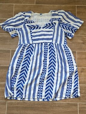 Old Navy Size M Blue and White Geometric Print Dress